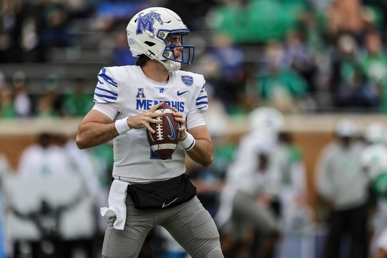 COLLEGE FOOTBALL: OCT 28 Memphis at North Texas