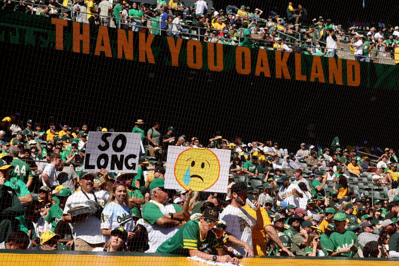 Texas Rangers v Oakland Athletics