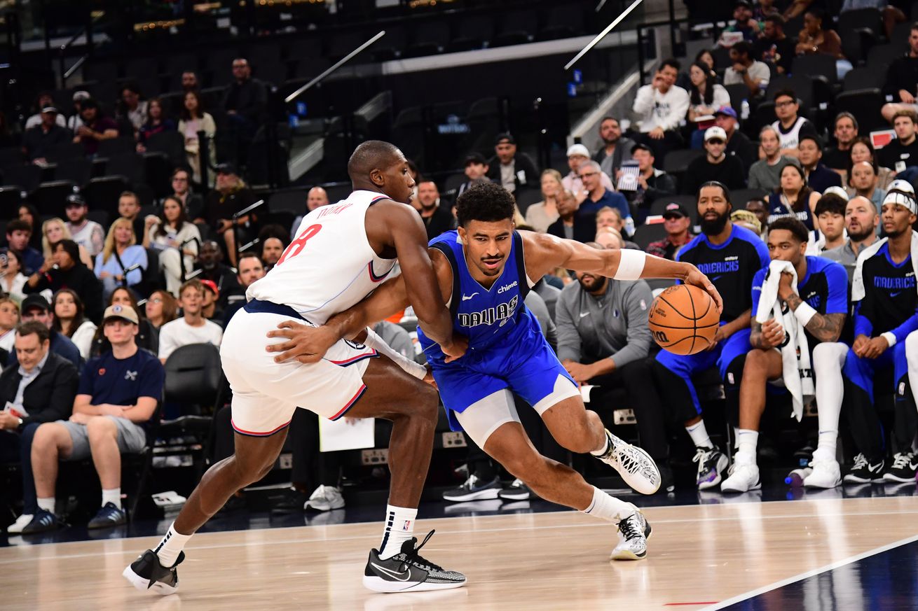 Dallas Mavericks v Los Angeles Clippers