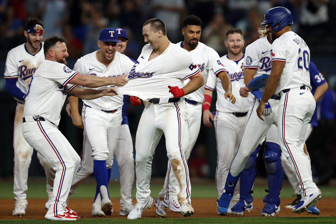 Pittsburgh Pirates v. Texas Rangers