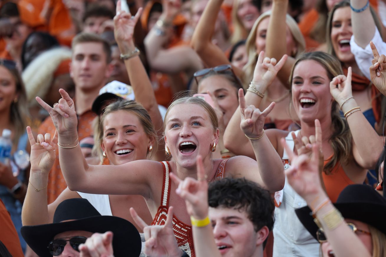 COLLEGE FOOTBALL: OCT 12 Allstate Red River Rivalry - Texas vs Oklahoma