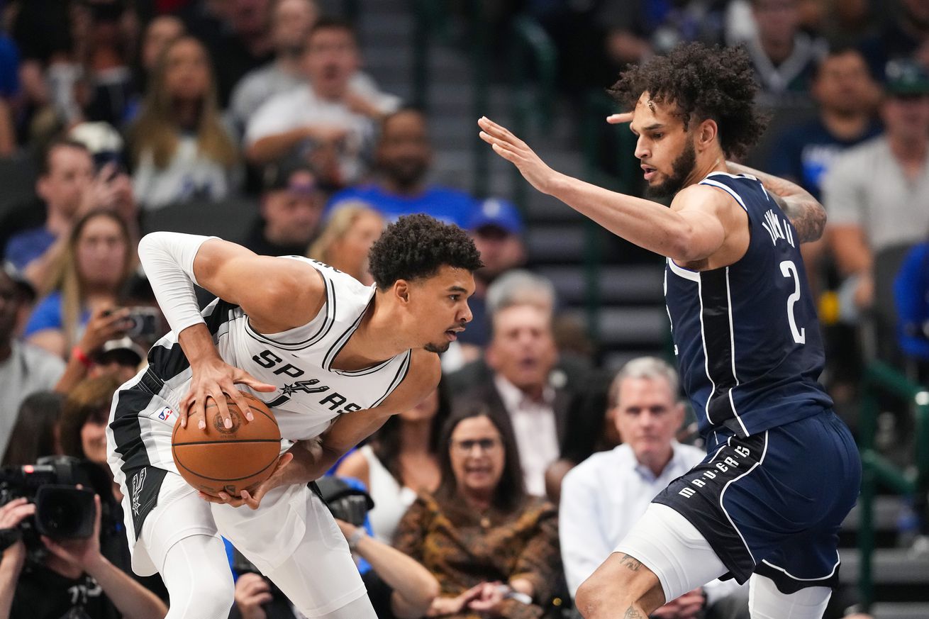 San Antonio Spurs v Dallas Mavericks