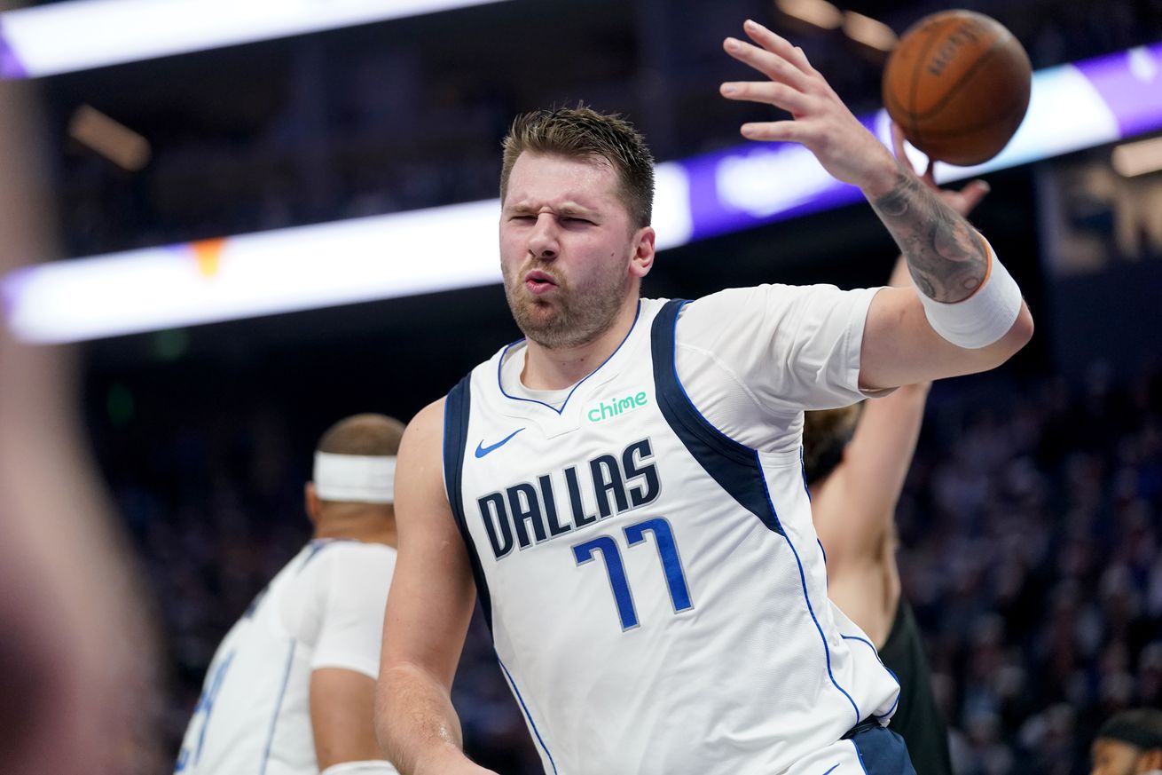 NBA: Dallas Mavericks at Golden State Warriors