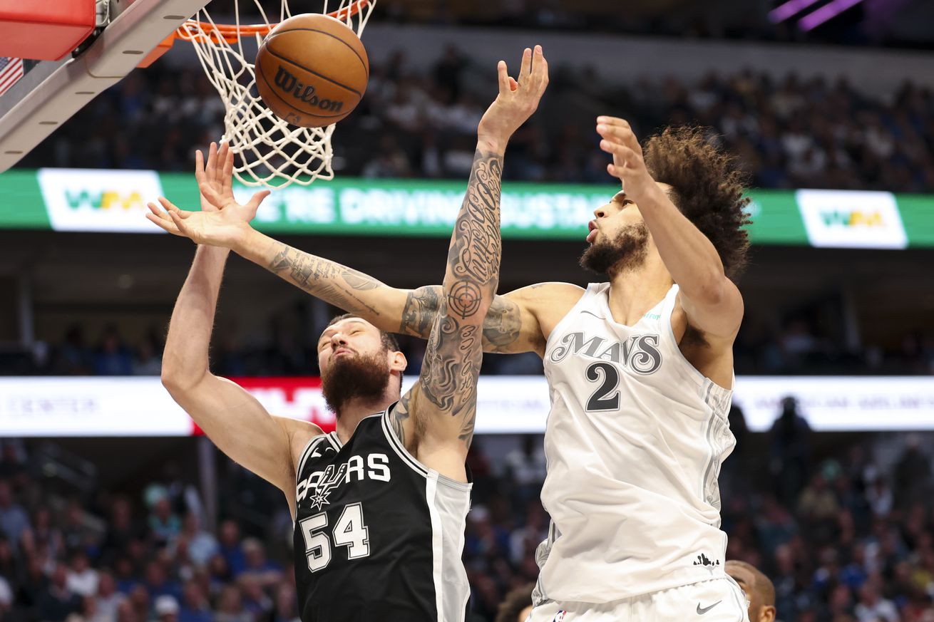 NBA: San Antonio Spurs at Dallas Mavericks