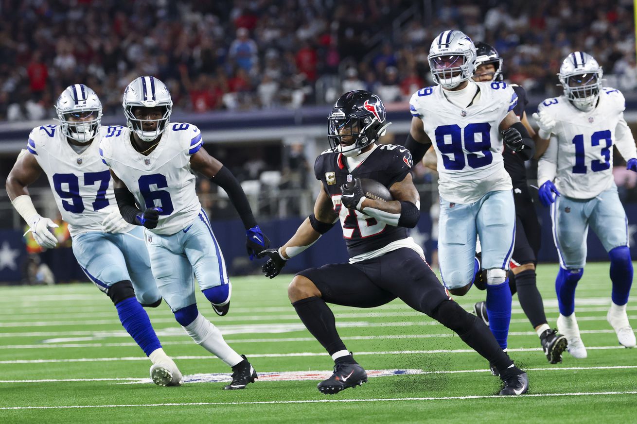 NFL: Houston Texans at Dallas Cowboys