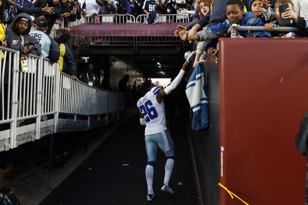 NFL: Dallas Cowboys at Washington Commanders