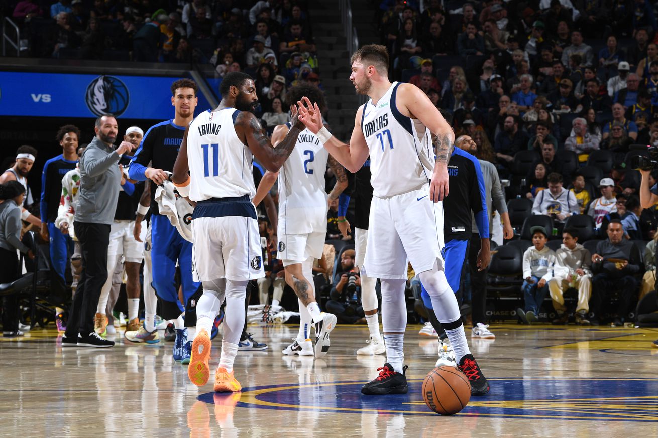 Dallas Mavericks v Golden State Warriors