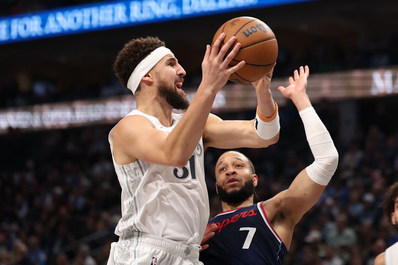 Los Angeles Clippers v Dallas Mavericks