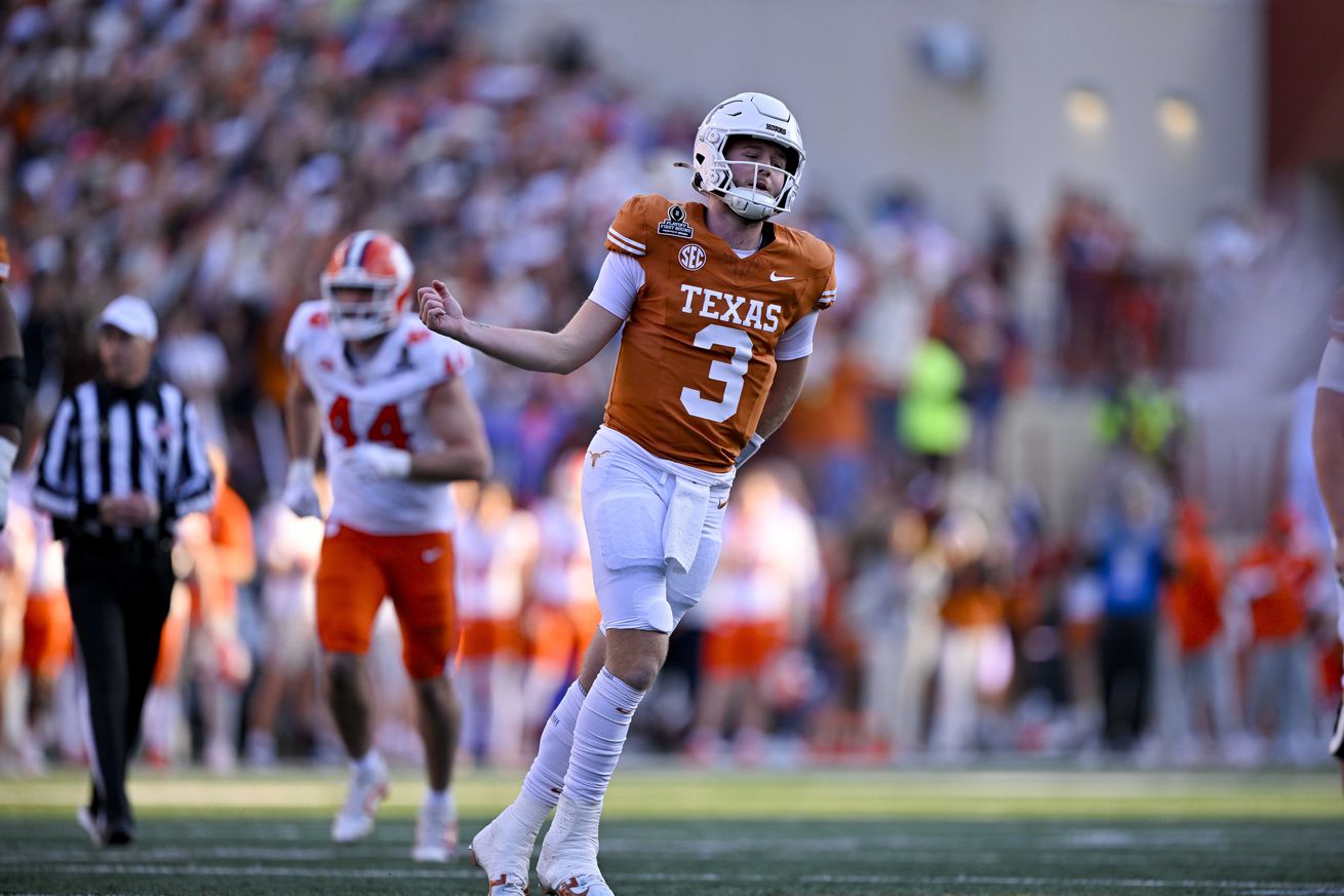 NCAA Football: CFP National Playoff First Round-Clemson at Texas