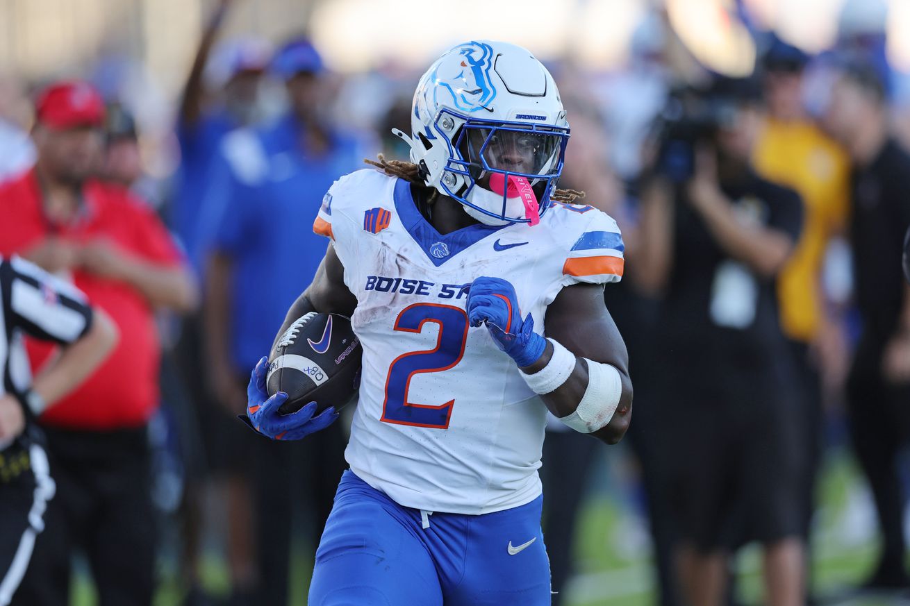 NCAA Football: Boise State at Hawaii