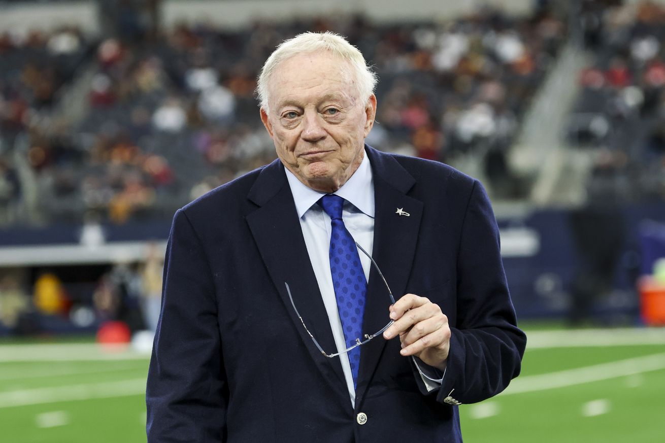 NFL: Washington Commanders at Dallas Cowboys