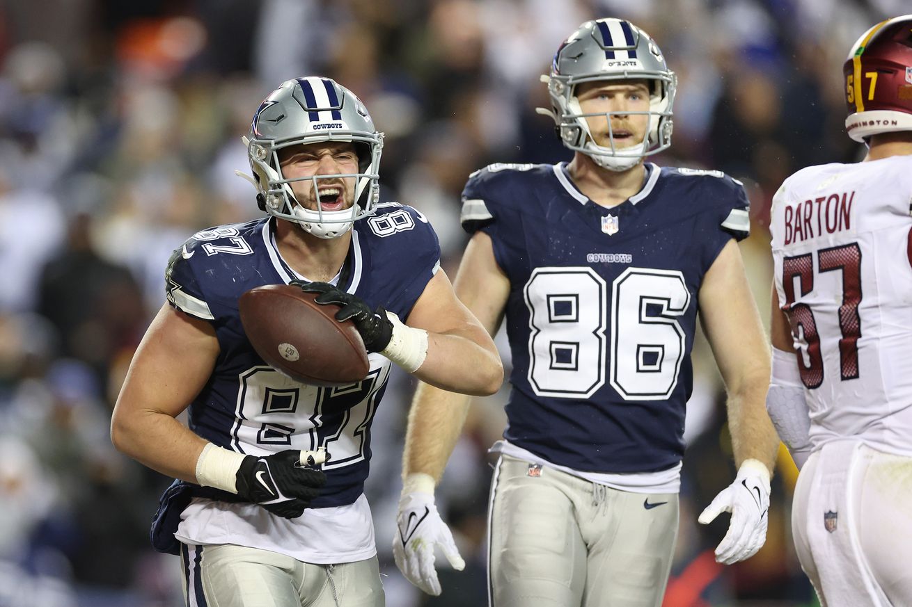 Dallas Cowboys v Washington Commanders